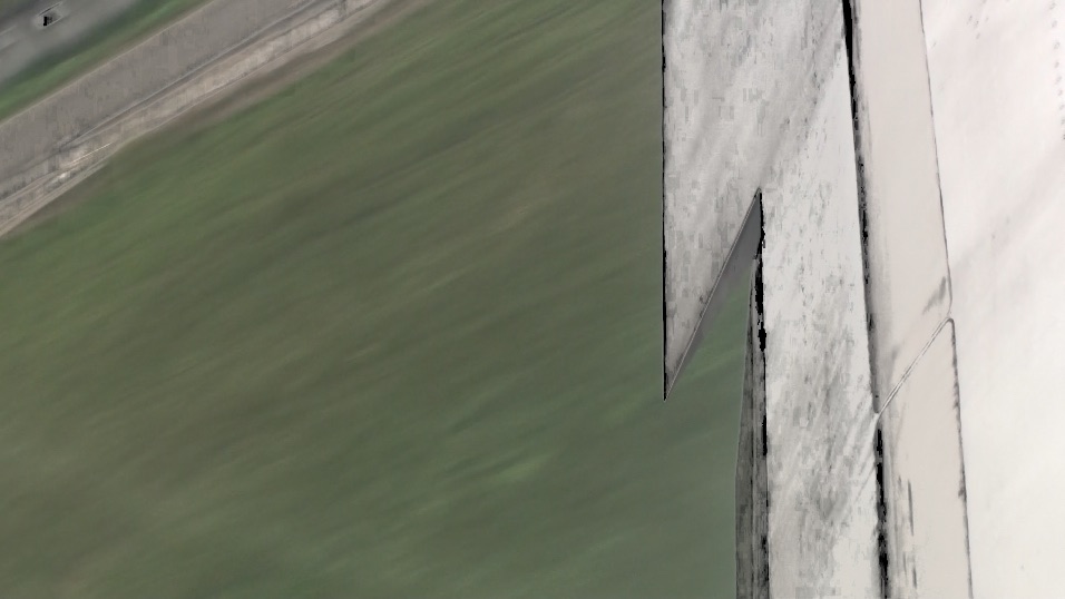 Qiming Liu, Fly, 2009: film still 4, with the landing sequence transformed into blurred diagonal bands.