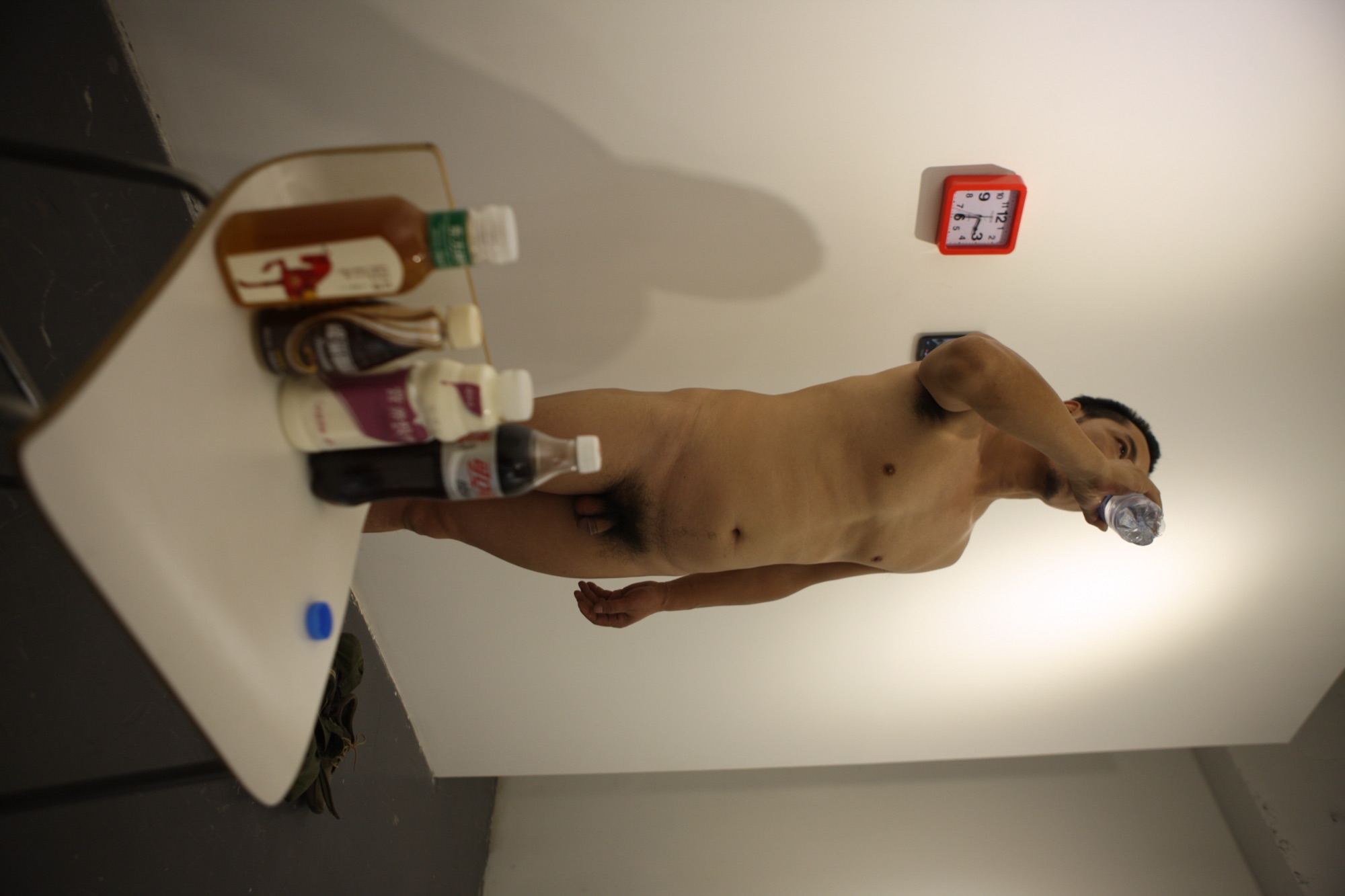 Qiming Liu (39.998595, 116.507515): Sunbathing · Anthropometry: document 06
