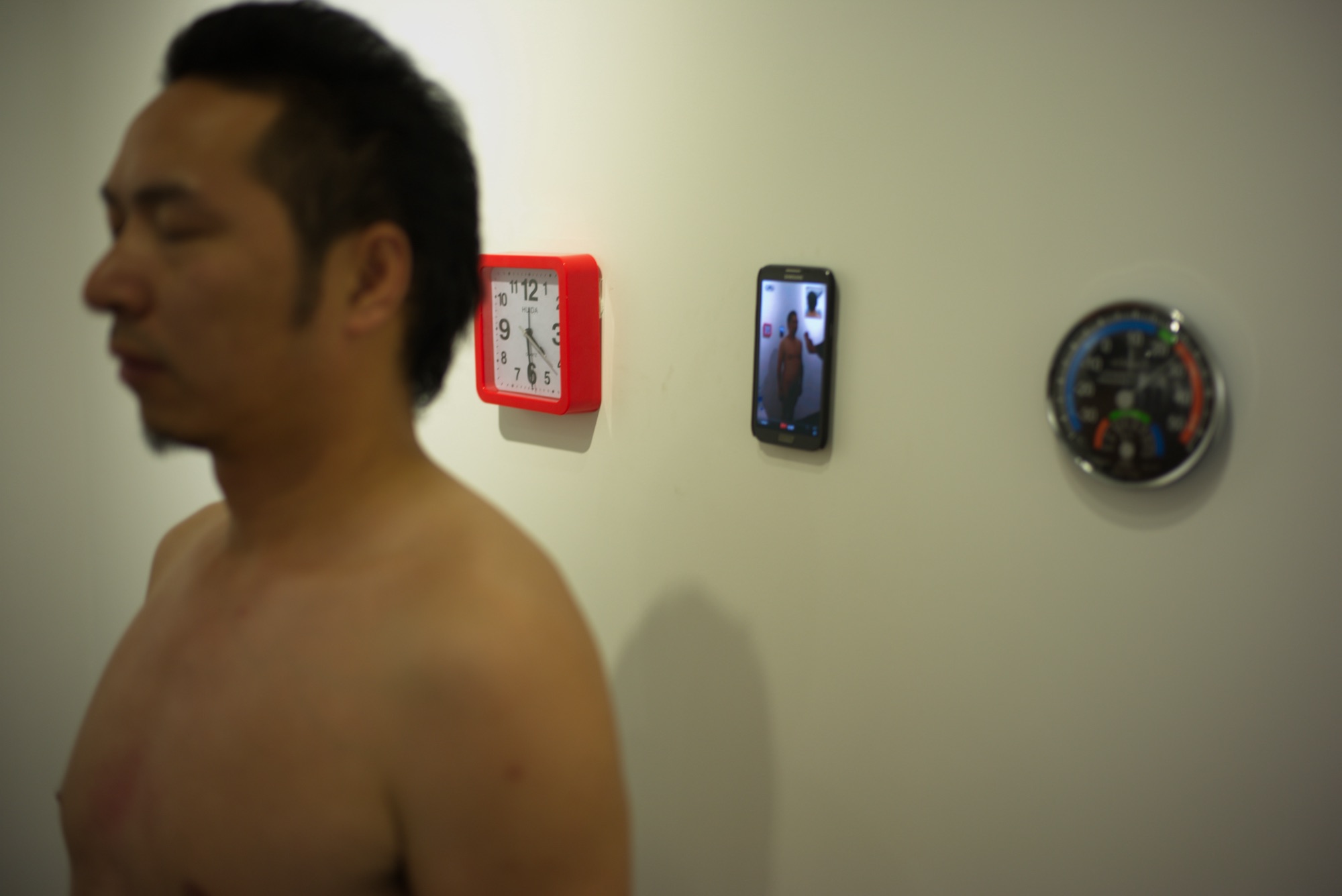 Qiming Liu (39.998595, 116.507515): Sunbathing · Anthropometry: document 15